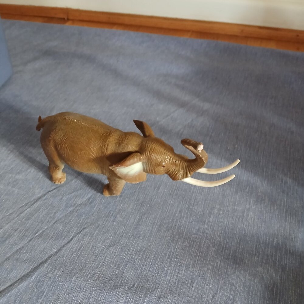 Safari Animal Elephant 9"